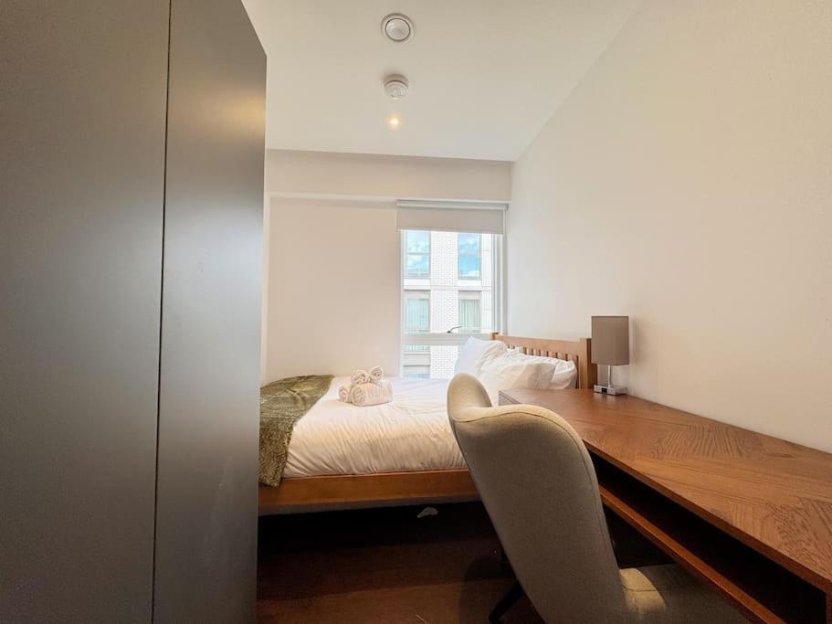 Charming Relaxing 3 Bedroom Walk To Tube Londra