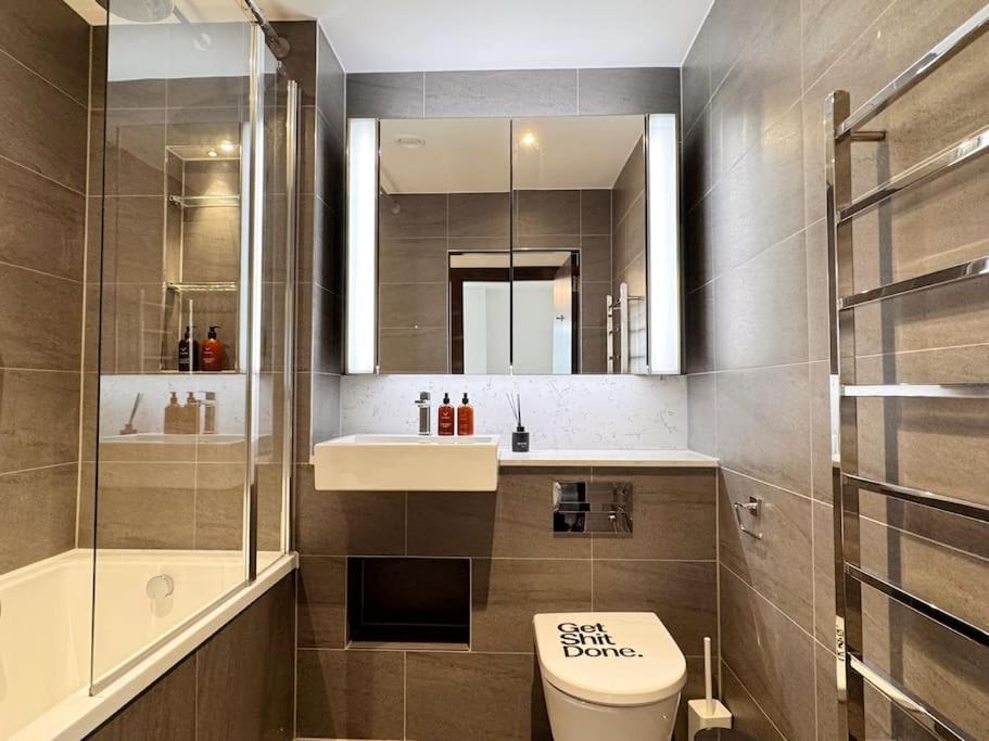 Charming Relaxing 3 Bedroom Walk To Tube Appartamento