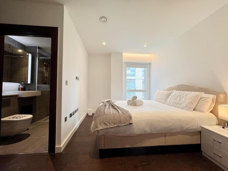 Charming Relaxing 3 Bedroom Walk To Tube